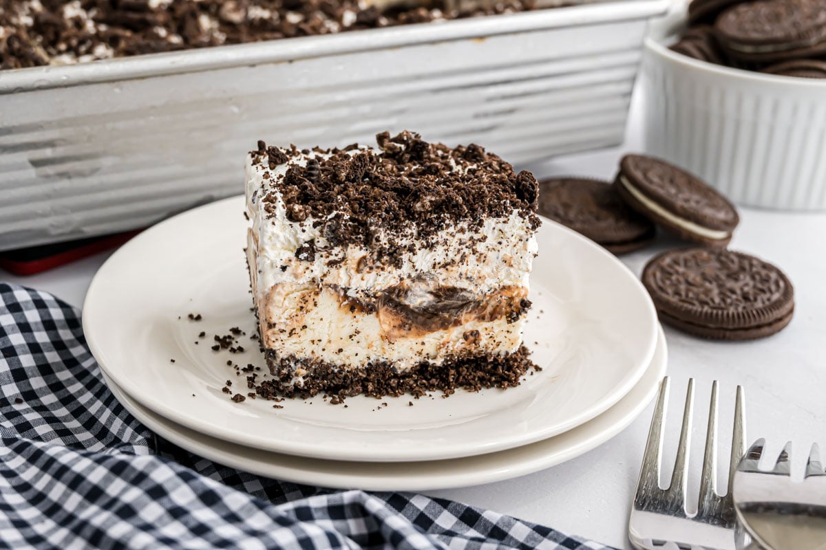 A piece of Oreo Ice Cream Dessert on a small serving plate.